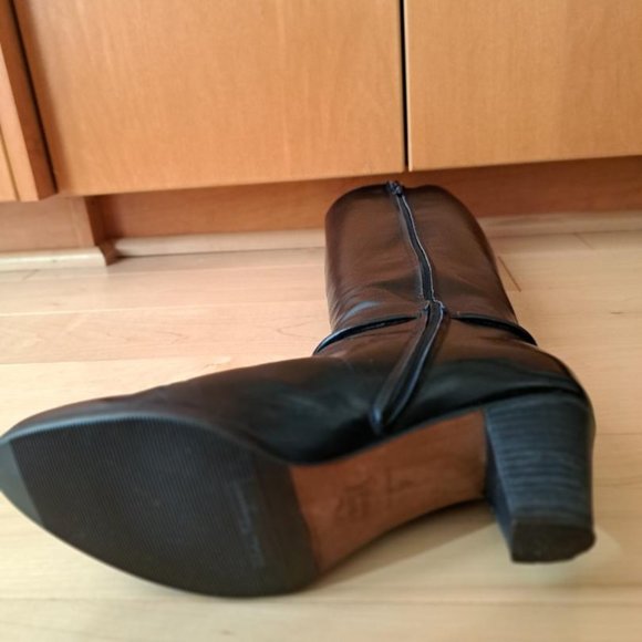 Salvatore Ferragamo Tall Leather Boots - Picture 6 of 7